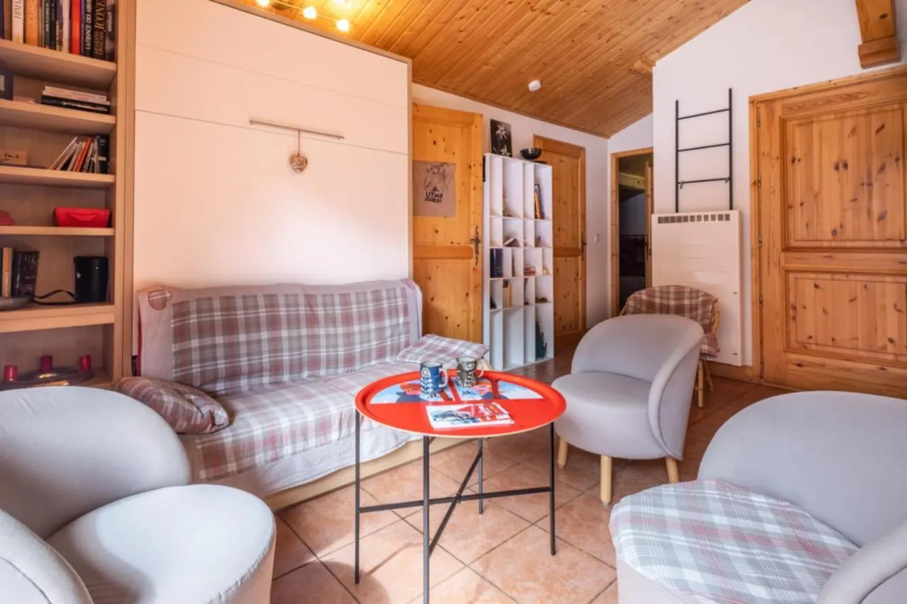 Adorable Apartment Near The Slopes Les Houches 0*,  France